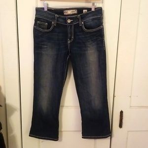 Women's The Buckle BKE jean capris size 28